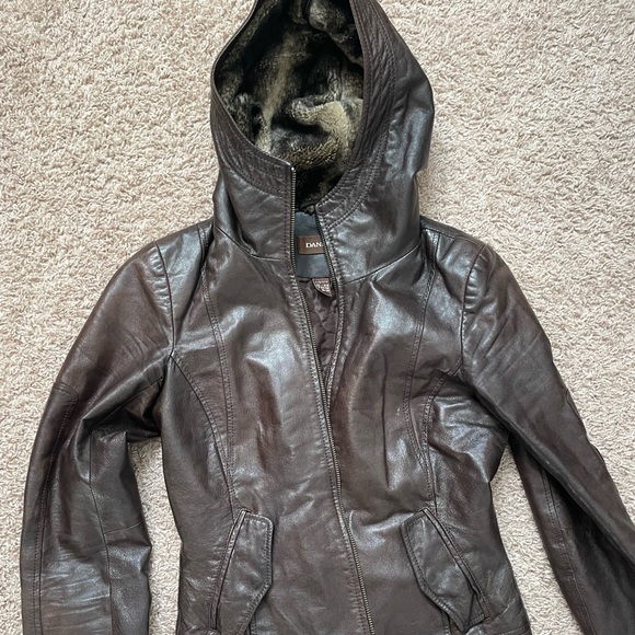 Danier Leather Jacket - Picture 4 of 6